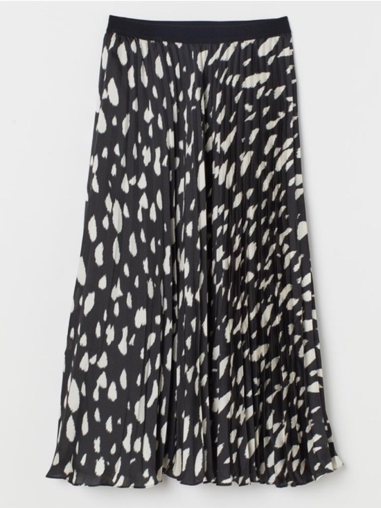H&M Dresses & Skirts - H&M Black and Cream Pleated Midi Skirt size US 6